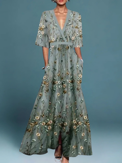 Osenda – Elegant lang blomstret kjole
